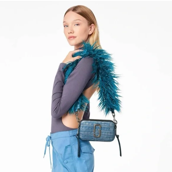 Marc Jacobs (NWT) Snapshot Camera Bag in Blue Croc-Embossed Leather & Faux-Fur - Picture 5 of 17